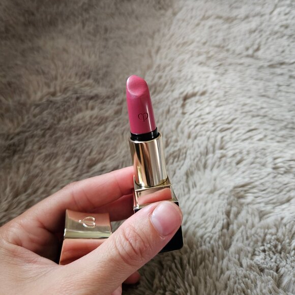 Clè De Peau Lipstick 16 Erysimum - Picture 3 of 3